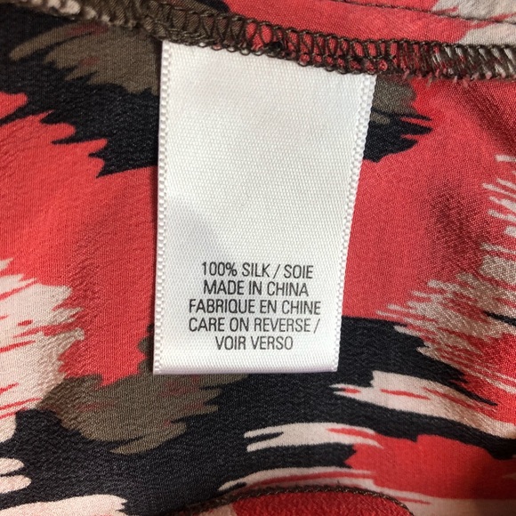 Tahari Silk Sleeveless Button Down Blouse Size S - Picture 5 of 7